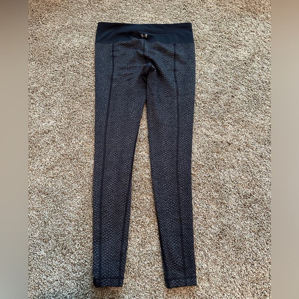 Under Armor Women’s medium leggings - Picture 2 of 4
